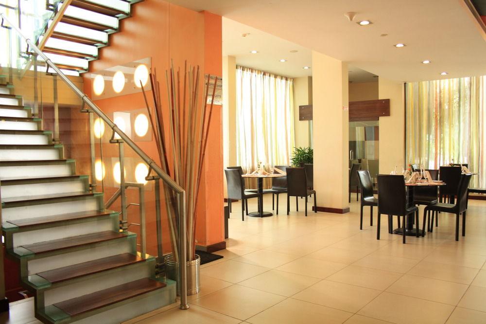 37Th Crescent Hotel Bengaluru Luaran gambar