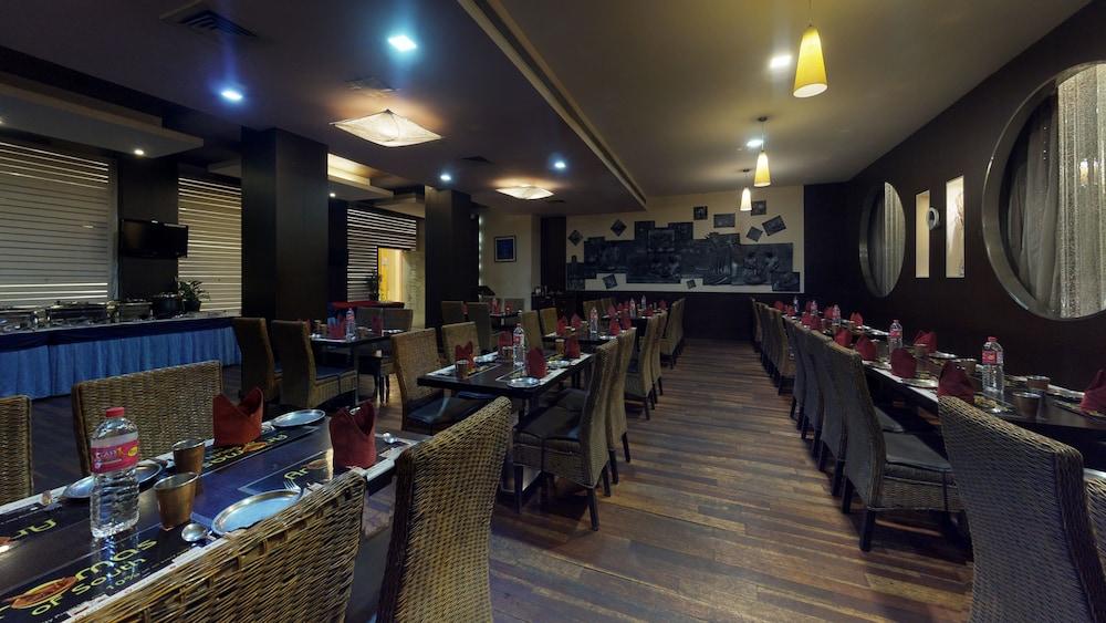 37Th Crescent Hotel Bengaluru Luaran gambar