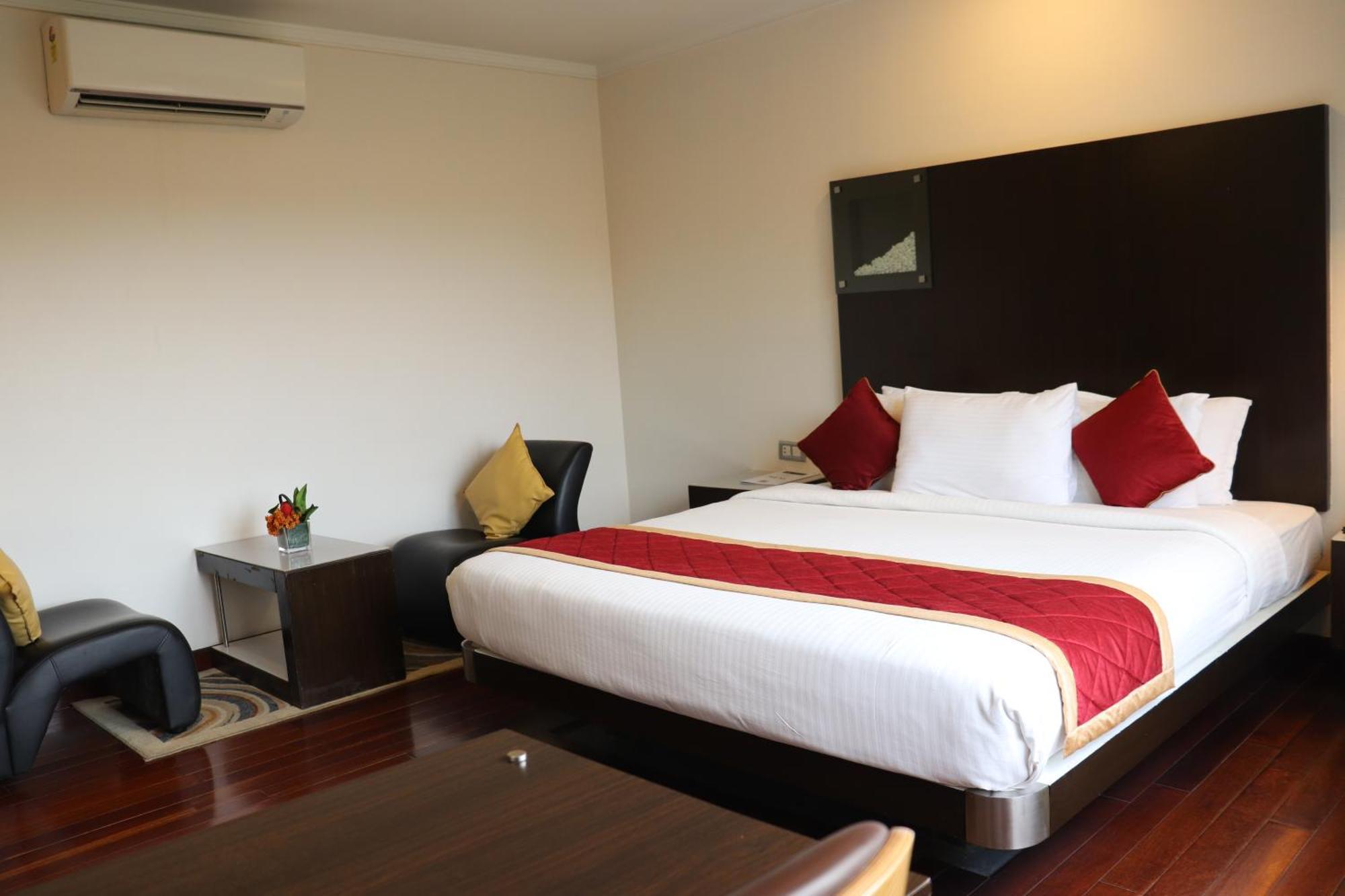 37Th Crescent Hotel Bengaluru Luaran gambar