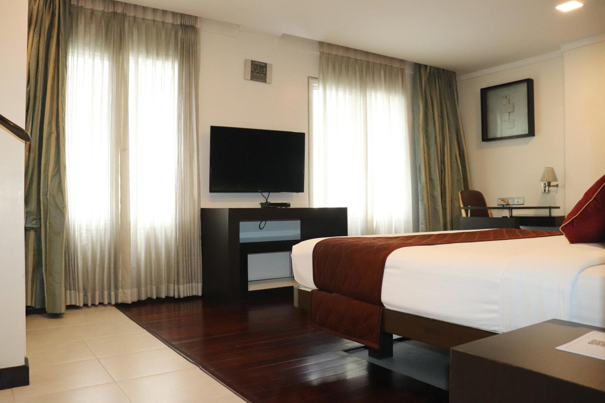 37Th Crescent Hotel Bengaluru Luaran gambar