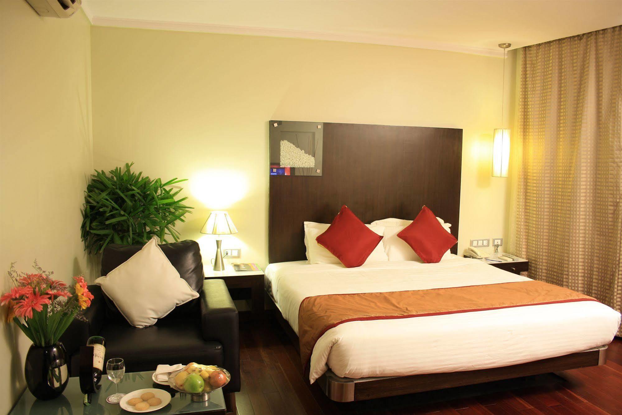 37Th Crescent Hotel Bengaluru Luaran gambar